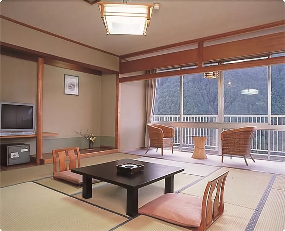 Imagen de la habitación del Hotel Hinotanionsen Misugi Resort. Foto 9