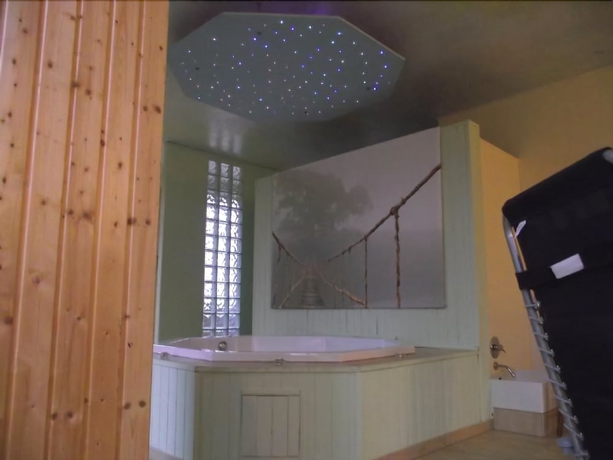 Imagen de la piscina del Hotel Hinterland. Foto 18