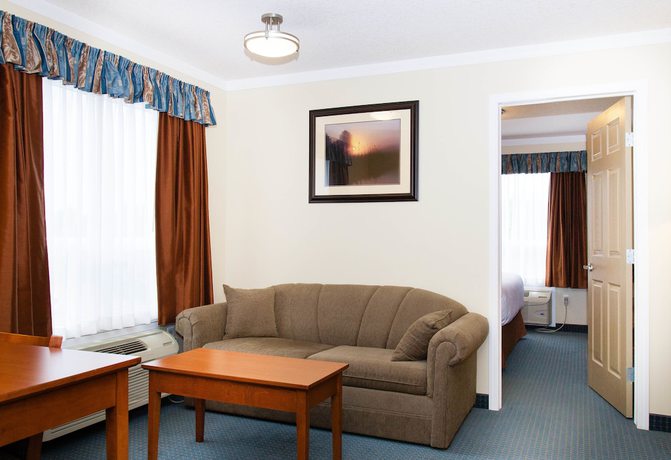 Imagen de la habitación del Hotel Hinton Lodge. Foto 15