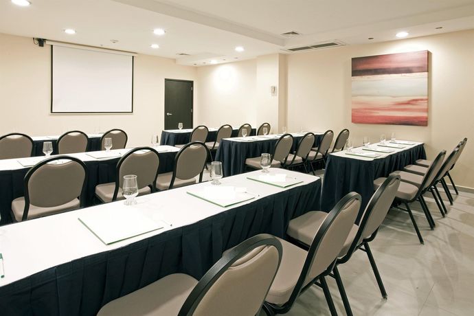 Imagen de los interiores del Hotel Hipico Inn. Foto 12