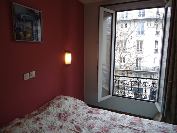 Imagen de la habitación del Hotel Hipotel Paris Gambetta Republique. Foto 2