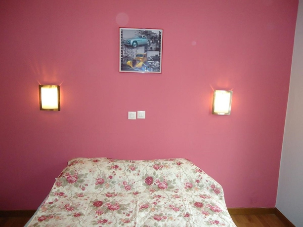 Imagen de la habitación del Hotel Hipotel Paris Gambetta Republique. Foto 4