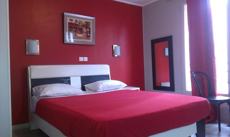 Imagen de la habitación del Hotel Hipotel Paris Gambetta Republique. Foto 10