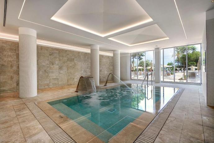 Imagen de los interiores del Hotel Hipotels Bahia Cala Millor - Adults Only. Foto 9