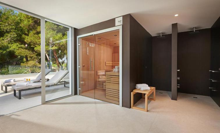 Imagen de los interiores del Hotel Hipotels Bah&iacute;a Grande. Foto 10