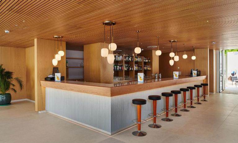 Imagen del bar/restaurante del Hotel Hipotels Bah&iacute;a Grande. Foto 2