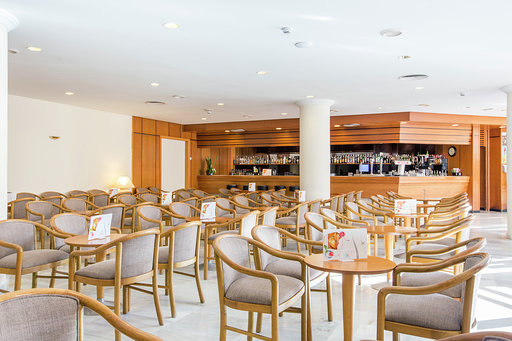 Imagen del bar/restaurante del Hotel Hipotels Bahía Grande. Foto 6