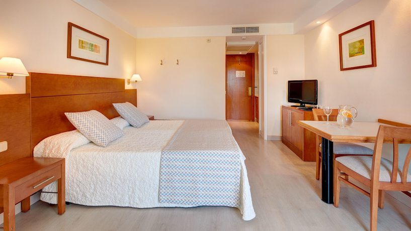 Imagen de la habitación del Hotel Hipotels Bah&iacute;a Grande. Foto 7