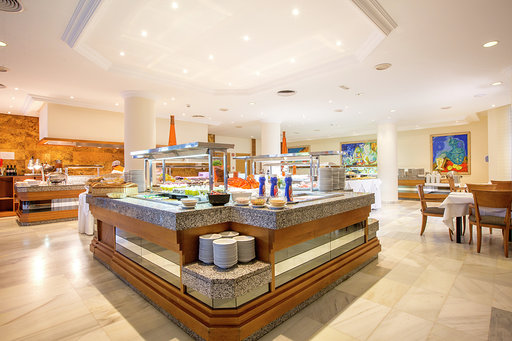 Imagen del bar/restaurante del Hotel Hipotels Bahía Grande. Foto 8