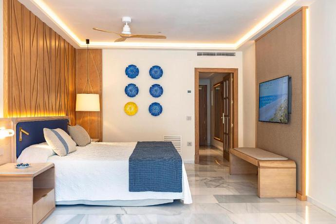 Imagen de la habitación del Hotel Hipotels Barrosa Palace. Foto 10