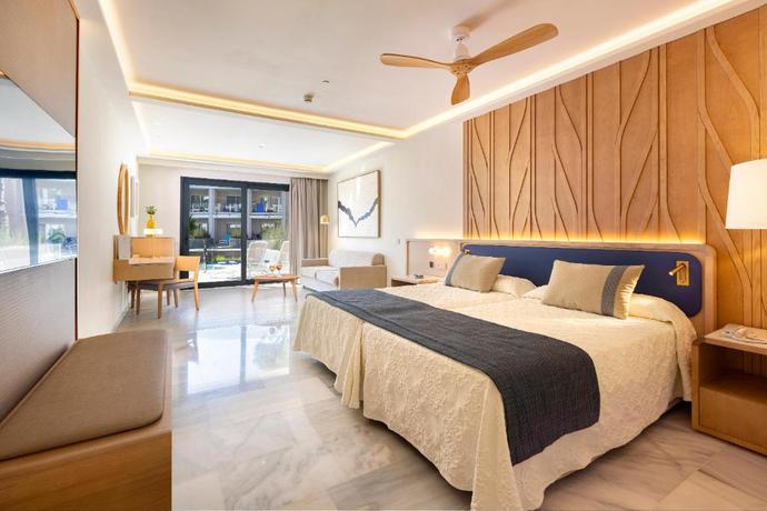 Imagen de la habitación del Hotel Hipotels Barrosa Palace. Foto 11