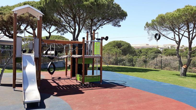 Imagen de los exteriores del Hotel Hipotels Barrosa Park. Foto 13