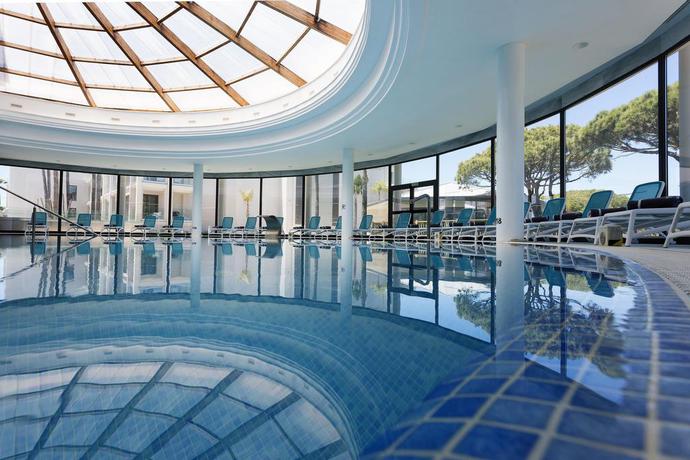 Imagen de la piscina del Hotel Hipotels Barrosa Park. Foto 19