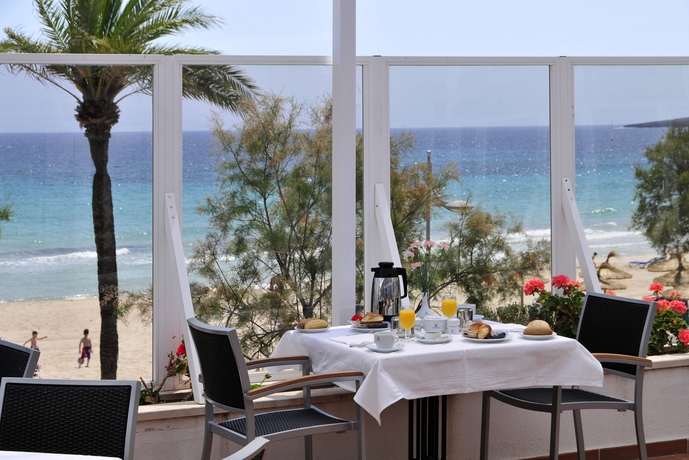 Imagen del bar/restaurante del Hotel Hipotels Don Juan. Foto 4