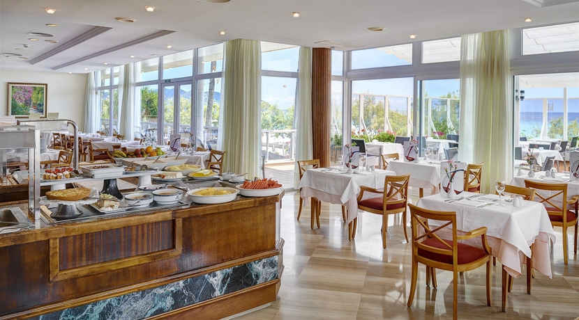 Imagen del bar/restaurante del Hotel Hipotels Don Juan. Foto 5