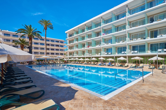 Imagen de la piscina del Hotel Hipotels Don Juan. Foto 16