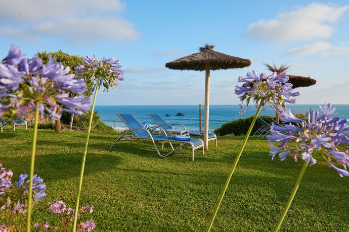 Imagen de los exteriores del Hotel Hipotels Flamenco Conil. Foto 9