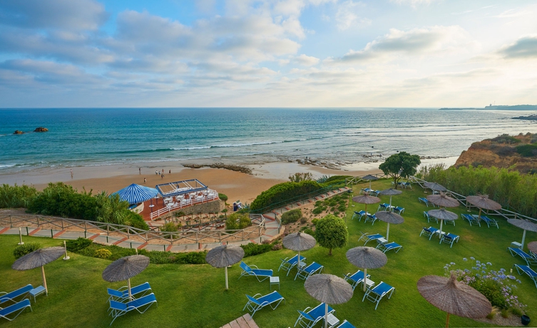 Imagen de los exteriores del Hotel Hipotels Flamenco Conil. Foto 10