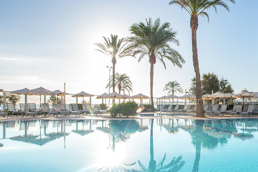 Imagen de la piscina del Hotel Hipotels Flamenco. Foto 20