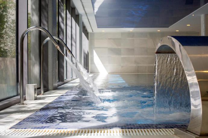 Imagen de la piscina del Hotel Hipotels Gran Conil and Spa. Foto 14