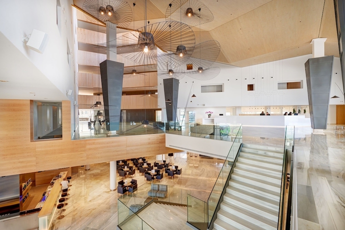 Imagen de los interiores del Hotel Hipotels Gran Playa De Palma. Foto 18