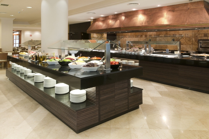 Imagen del bar/restaurante del Hotel Hipotels Hipocampo - Adults Only. Foto 5