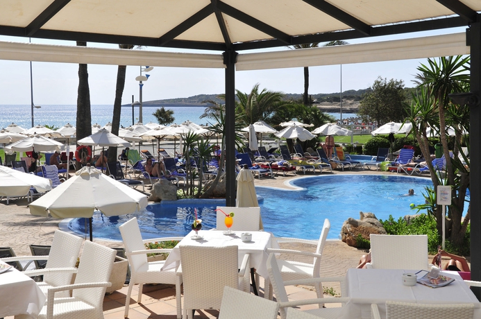 Imagen de la piscina del Hotel Hipotels Hipocampo - Adults Only. Foto 16