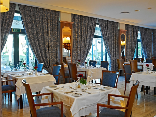 Imagen del bar/restaurante del Hotel Hipotels Hipocampo Palace and Spa. Foto 4