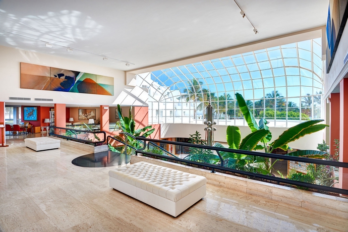 Imagen de los interiores del Hotel Hipotels La Geria. Foto 13