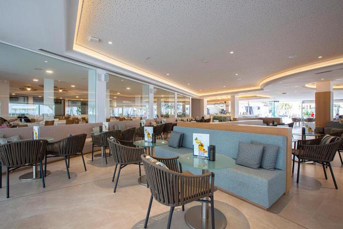 Imagen del bar/restaurante del Hotel Hipotels La Geria. Foto 2