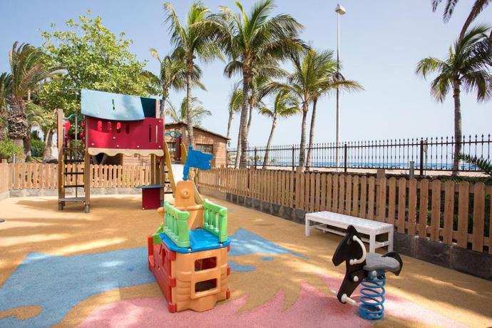 Imagen de los exteriores del Hotel Hipotels La Geria. Foto 11