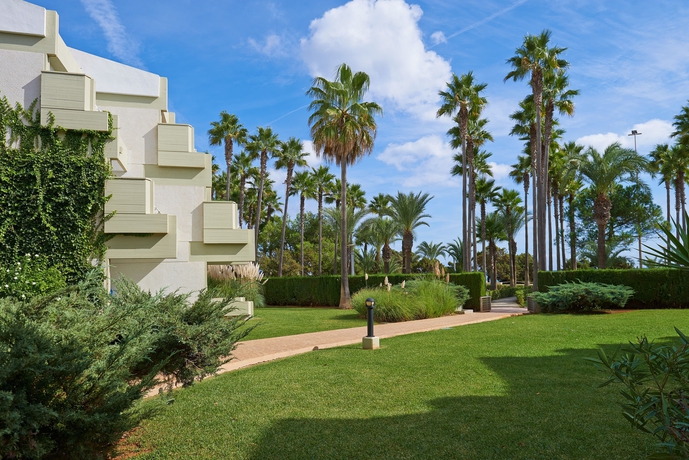 Imagen de los exteriores del Hotel Hipotels Mediterraneo Club. Foto 16