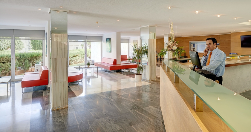 Imagen de los interiores del Hotel Hipotels Mediterraneo Club. Foto 21