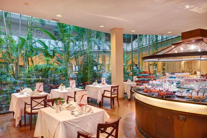 Imagen del bar/restaurante del Hotel Hipotels Natura Palace - Adults Only. Foto 2