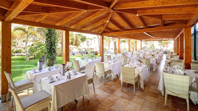 Imagen del bar/restaurante del Hotel Hipotels Natura Palace - Adults Only. Foto 4