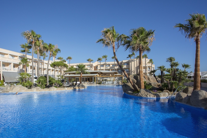 Imagen general del Hotel Hipotels Playa La Barrosa - Adults Only. Foto 1