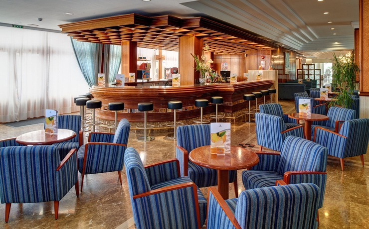 Imagen del bar/restaurante del Hotel Hipotels Said. Foto 5