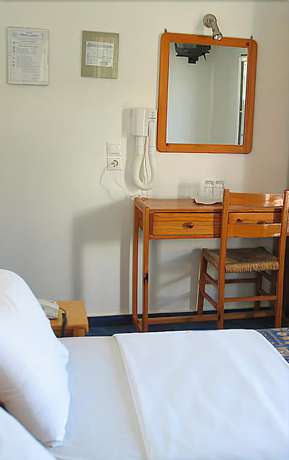 Imagen de la habitación del Hotel Hippocampus, Aegina. Foto 8