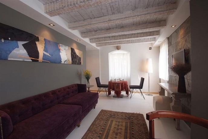 Imagen de los interiores del Hotel Hippocampus, Kotor. Foto 6