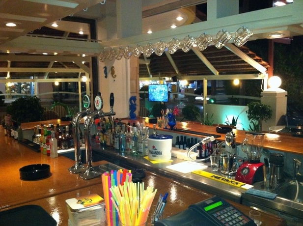 Imagen del bar/restaurante del Hotel Hippocampus, Rodas. Foto 3