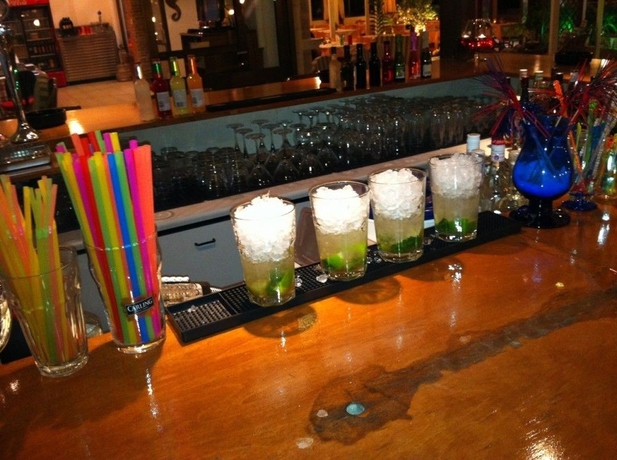 Imagen del bar/restaurante del Hotel Hippocampus, Rodas. Foto 4