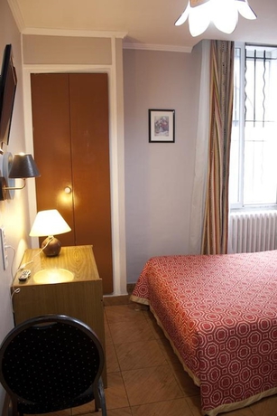 Imagen de la habitación del Hotel Hippodrome, París. Foto 15