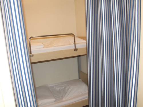 Imagen de la habitación del Hotel Hippotel. Foto 8