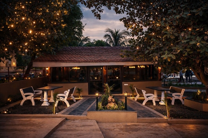 Imagen de los interiores del Hotel Hiran Gir Retreat Sasan Gir. Foto 16