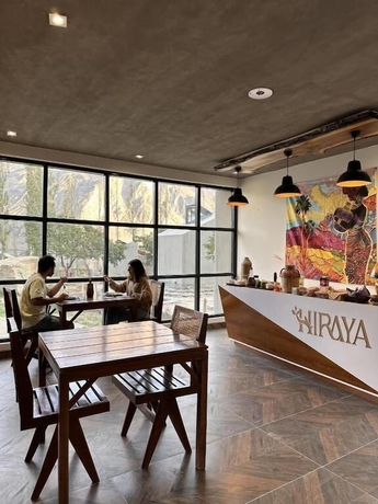 Imagen del bar/restaurante del Hotel Hiraya Resort Hunza. Foto 7