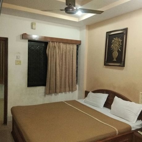 Imagen de la habitación del Hotel Hiriz Dollar. Foto 9
