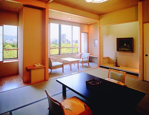 Imagen de la habitación del Hotel Hiroshimanoyado Aioi. Foto 20
