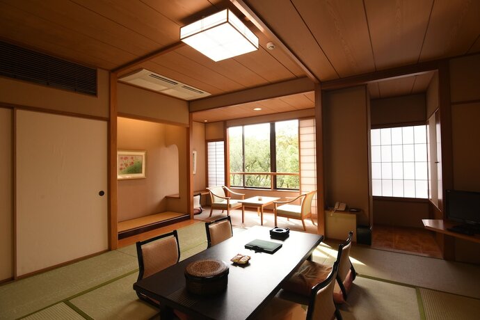 Imagen de la habitación del Hotel Hiroshimanoyado Aioi. Foto 22