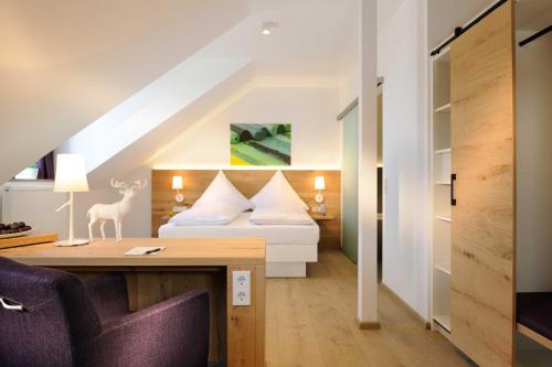 Imagen de la habitación del Hotel Hirsch - Das Ellwanger Landhotel. Foto 8