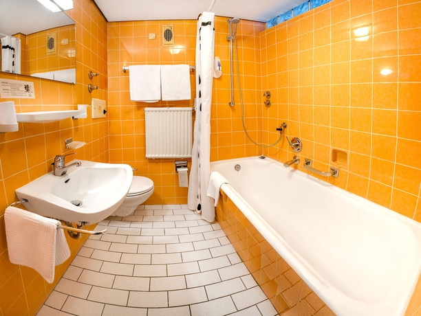 Imagen de la habitación del Hotel Hirsch, Freudenstadt. Foto 2